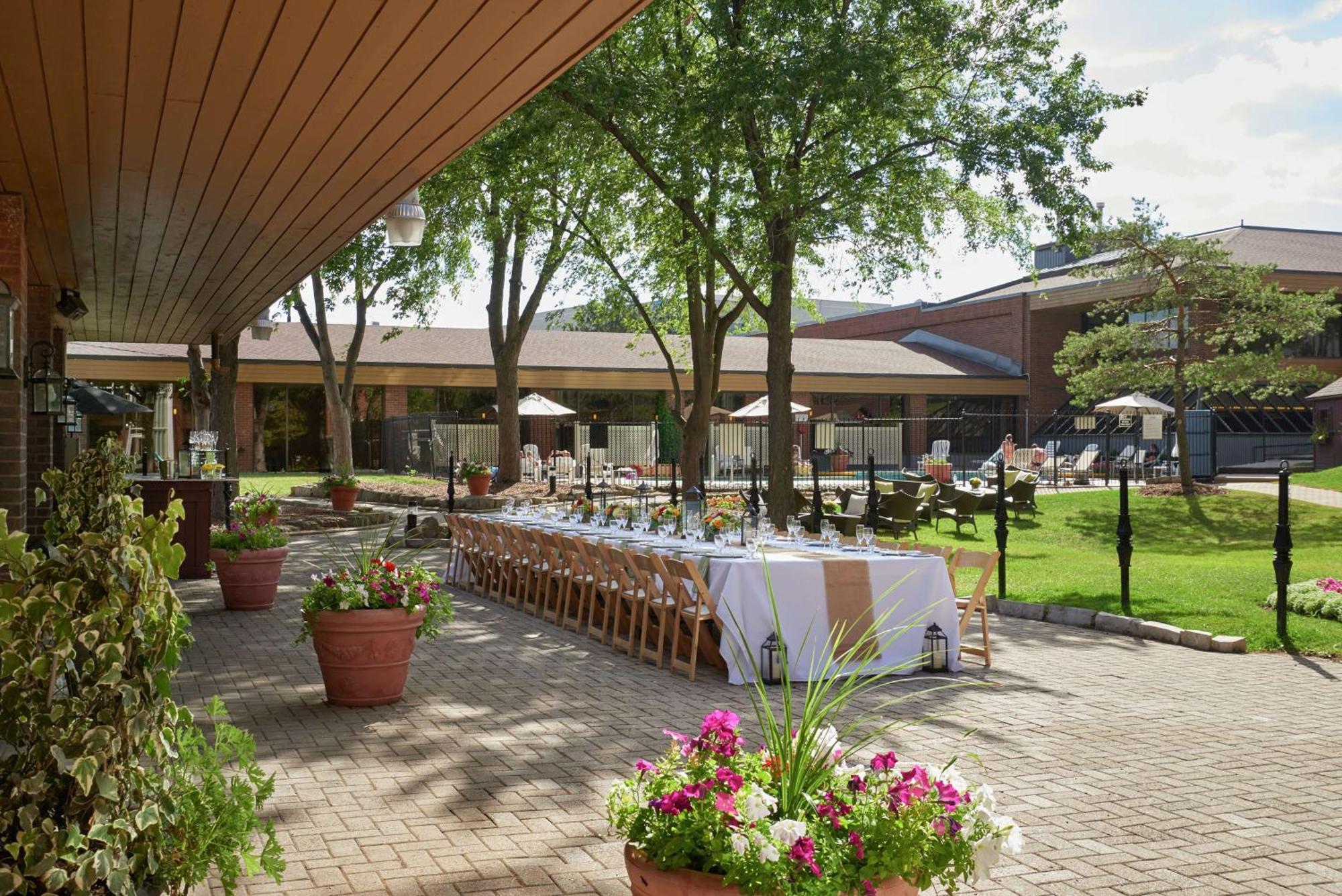 Hilton Mississauga/Meadowvale Exterior foto